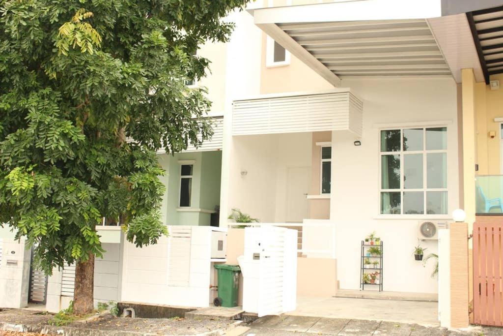 New Seaview Cozy Modern House Holiday home Tanjung Bungah (Penang)